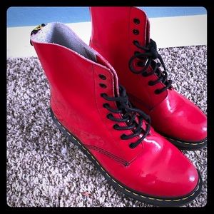 Cherry red patent leather Dr. Martens 🎉🎈